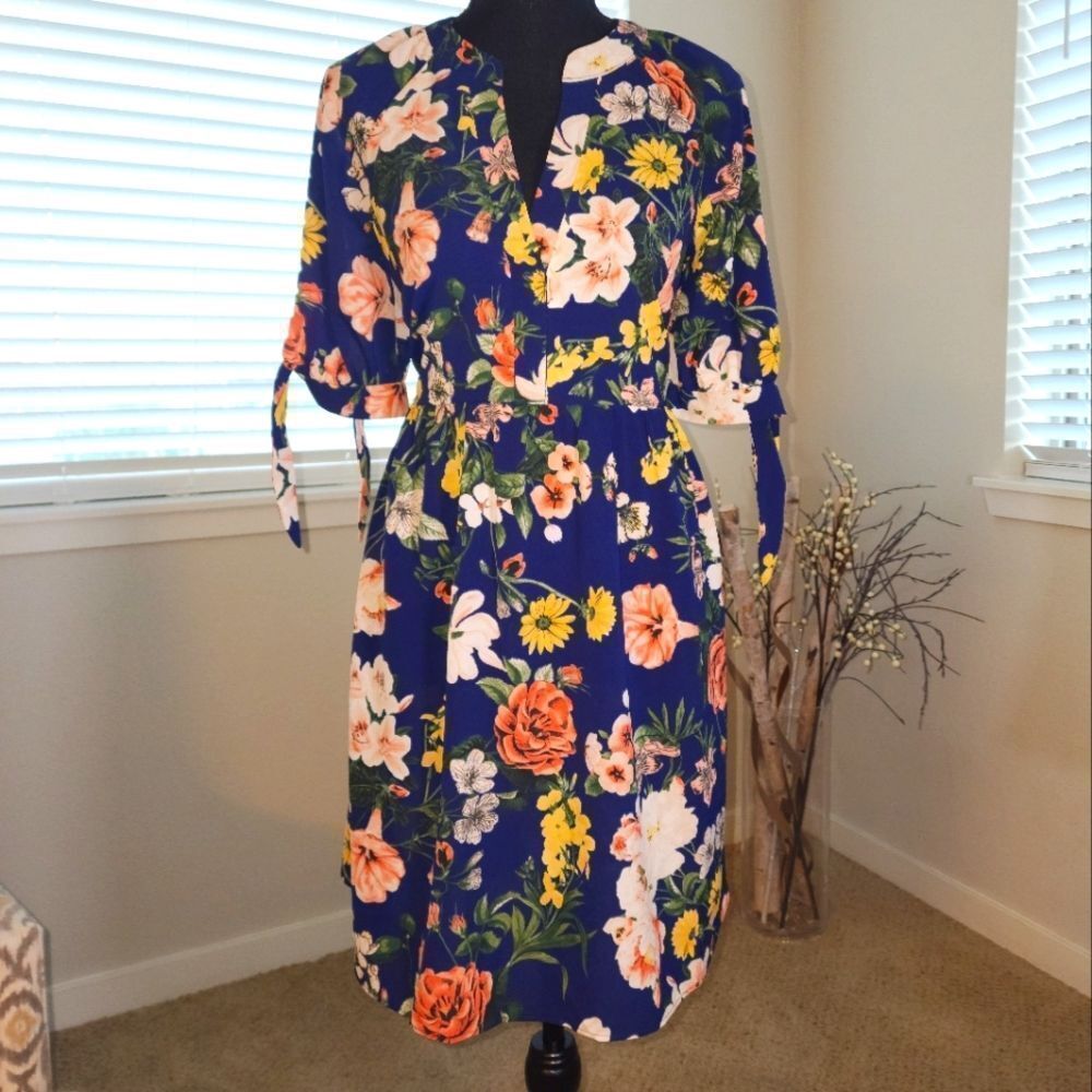 76_Vince Camuto Floral Dress